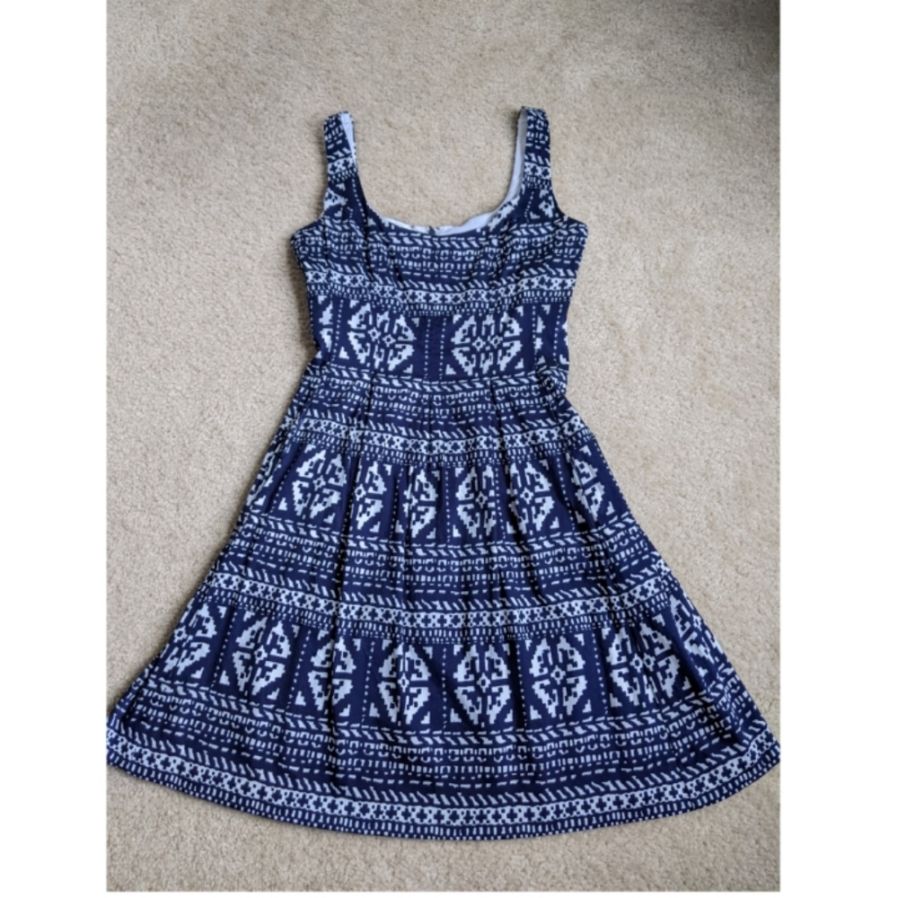 Nine West dress with pockets knee length size 4